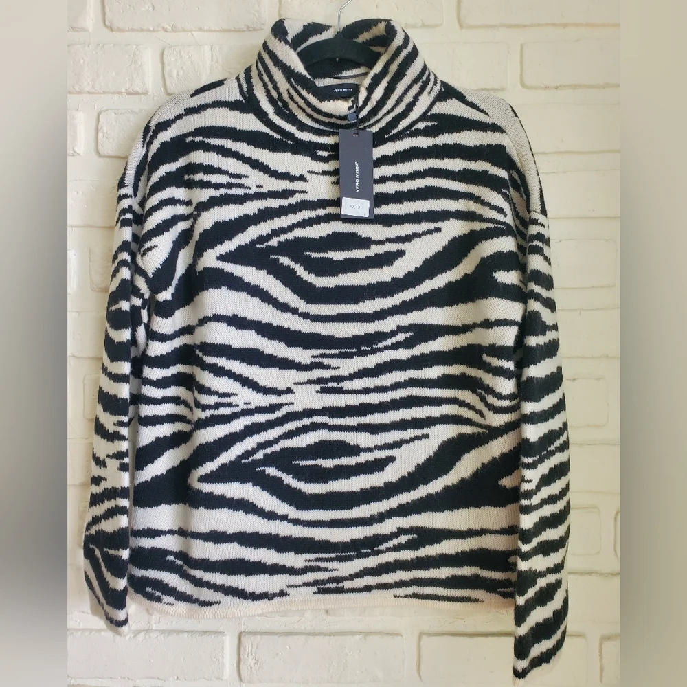 NWT Vera Moda Zebra Animal Print Turtleneck Sweater Size Medium - Picture 15 of 16